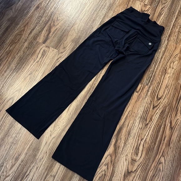 Athleta maternity leggings - size XS - Picture 2 of 7
